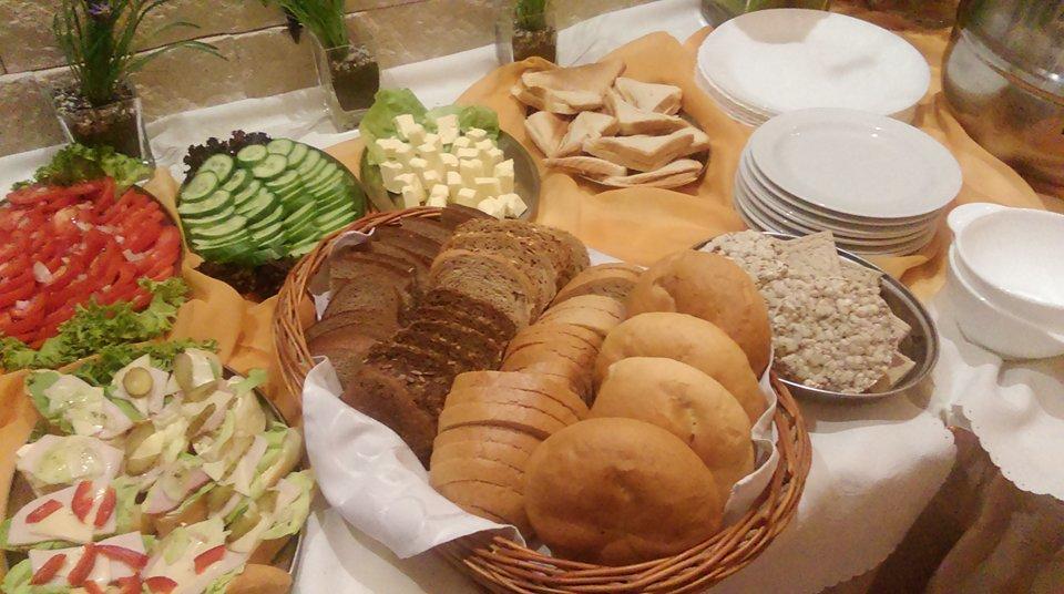 Alabastro Bed & Breakfast โทมาสชูฟ มาโซเวียซกี ภายนอก รูปภาพ